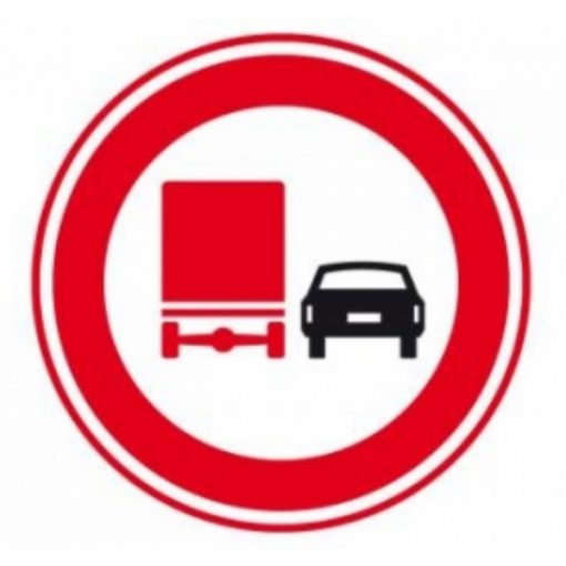 F03 Vrachtverkeer verboden in te halen